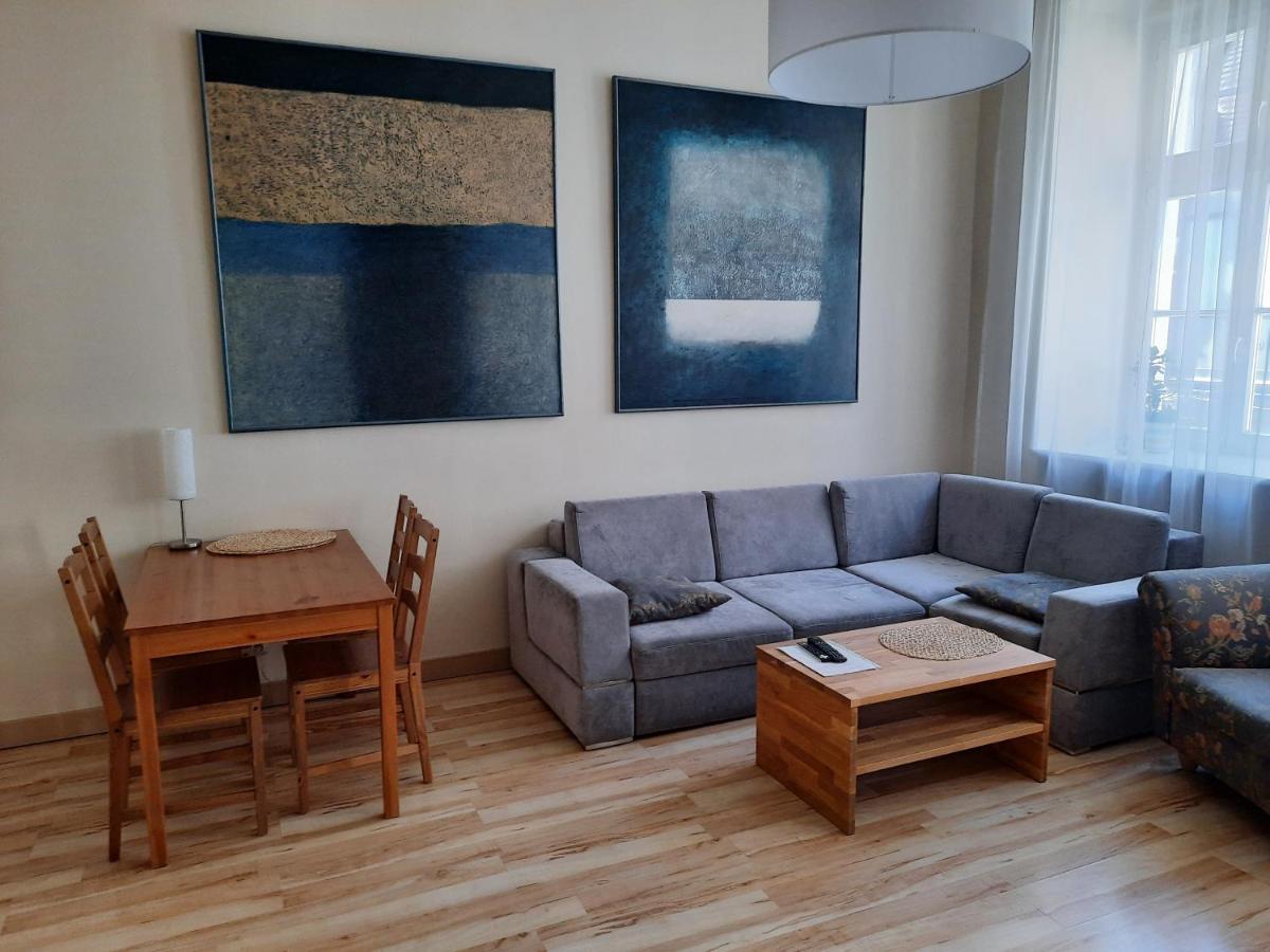 Good Night In - Aries Apartment Breslau